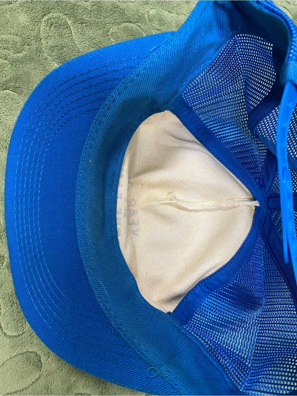 VTG 80s Notre Dame 50-Year Club, SnapBack Trucker Hat, Foam deterioration